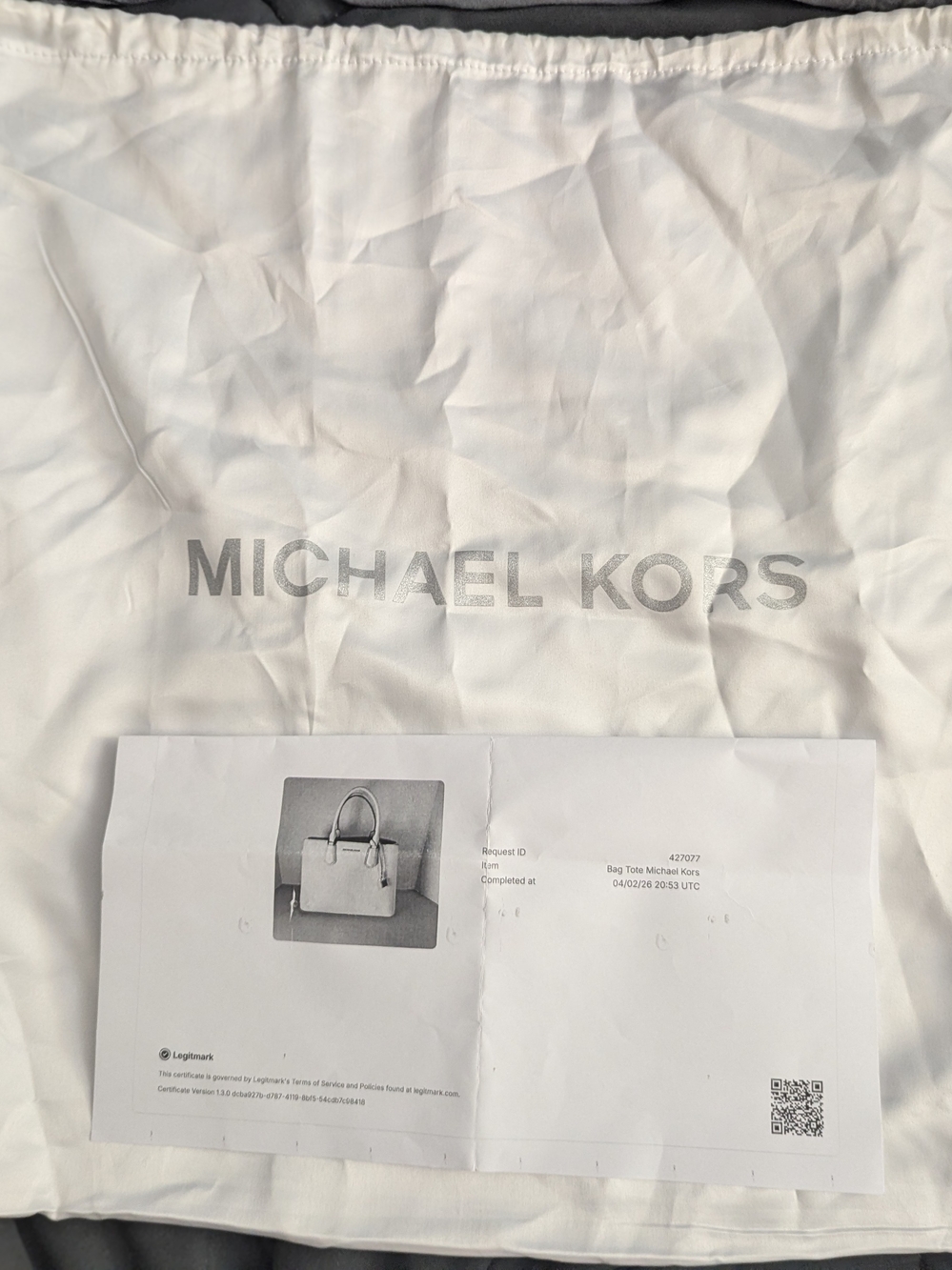 Authenticated Michael Kors Leather Tote Bag in Light Gray - Picture 3 of 7